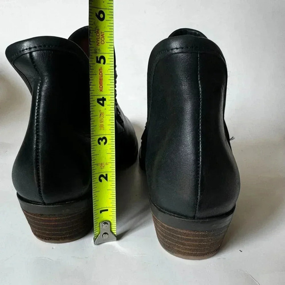 Lucky Brand Kendy Studded Bootie (Women)LEATHER | kendy bootie SIZE 7.5 - Picture 3 of 9